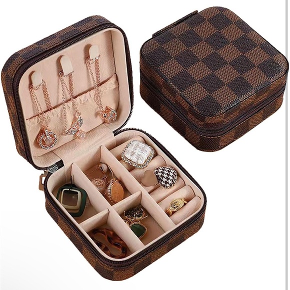 Damier Checkered brown Jewelry Box - Picture 1 of 4